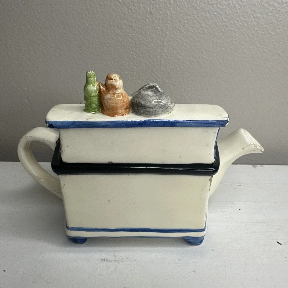 Vintage Wood burning stove  Teapot Decorative Ceramic Collectible Tea lover - Picture 7 of 11